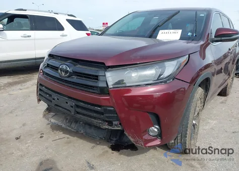 2018 Toyota Highlander Le Plus из США, поврежденный, VIN 5TDZZRFH3JS245176